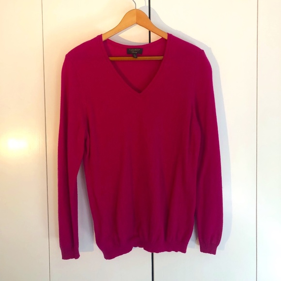 SOLD! Charter Club Cashmere V-neck sweater - Picture 2 of 6